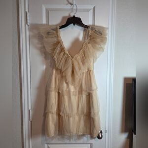 CREAM TULLE DRESS SIZE MEDIUM